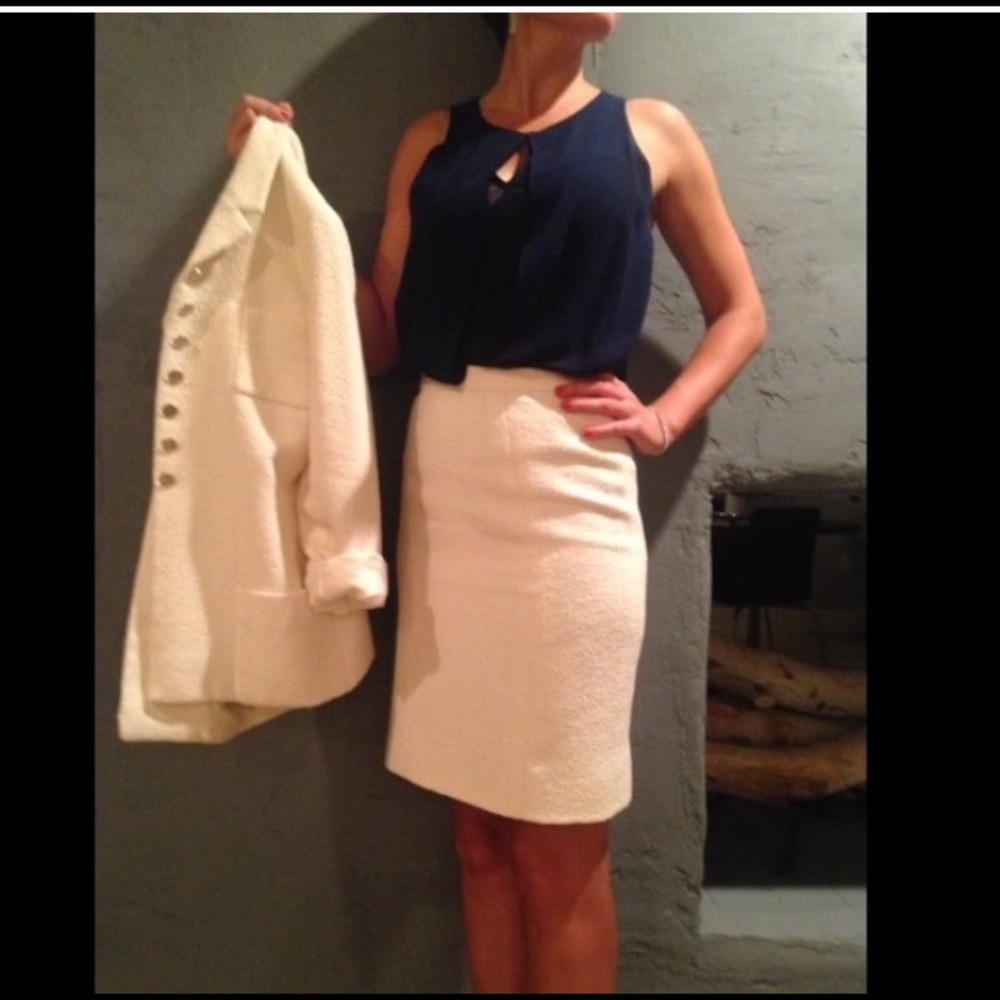 CHANEL SKIRT SUIT